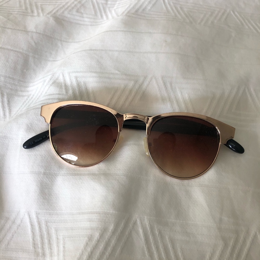 Rose gold cat eye sunglasses
